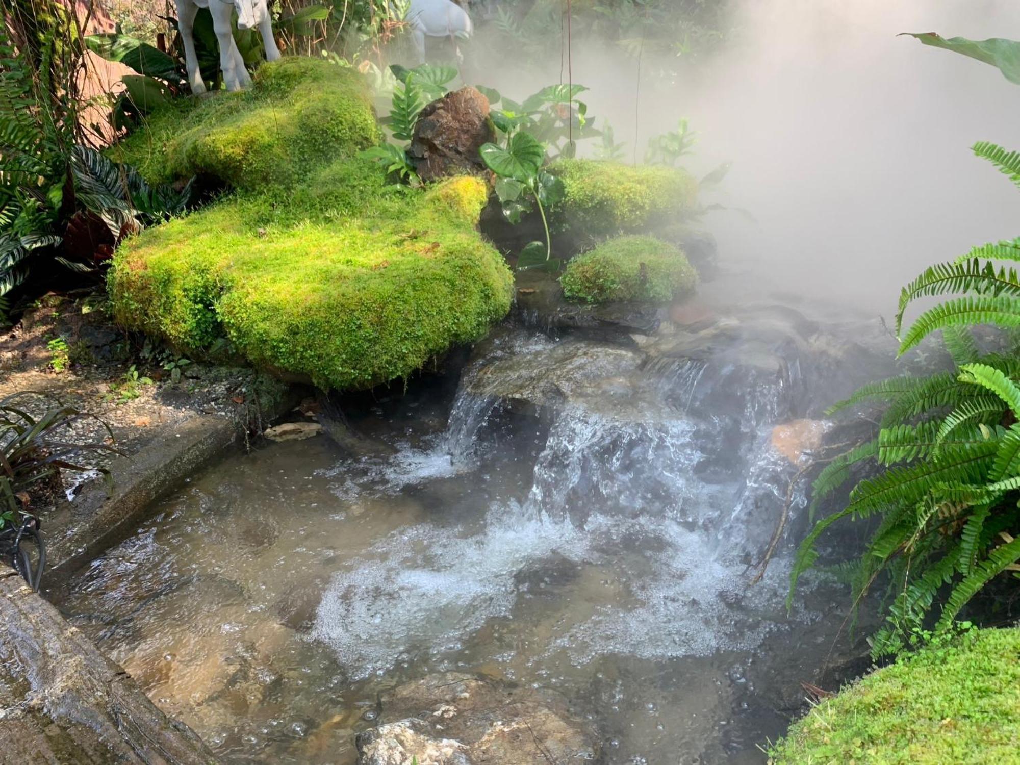 Baan Pingkan Wellness Resort San Kamphaeng Zewnętrze zdjęcie