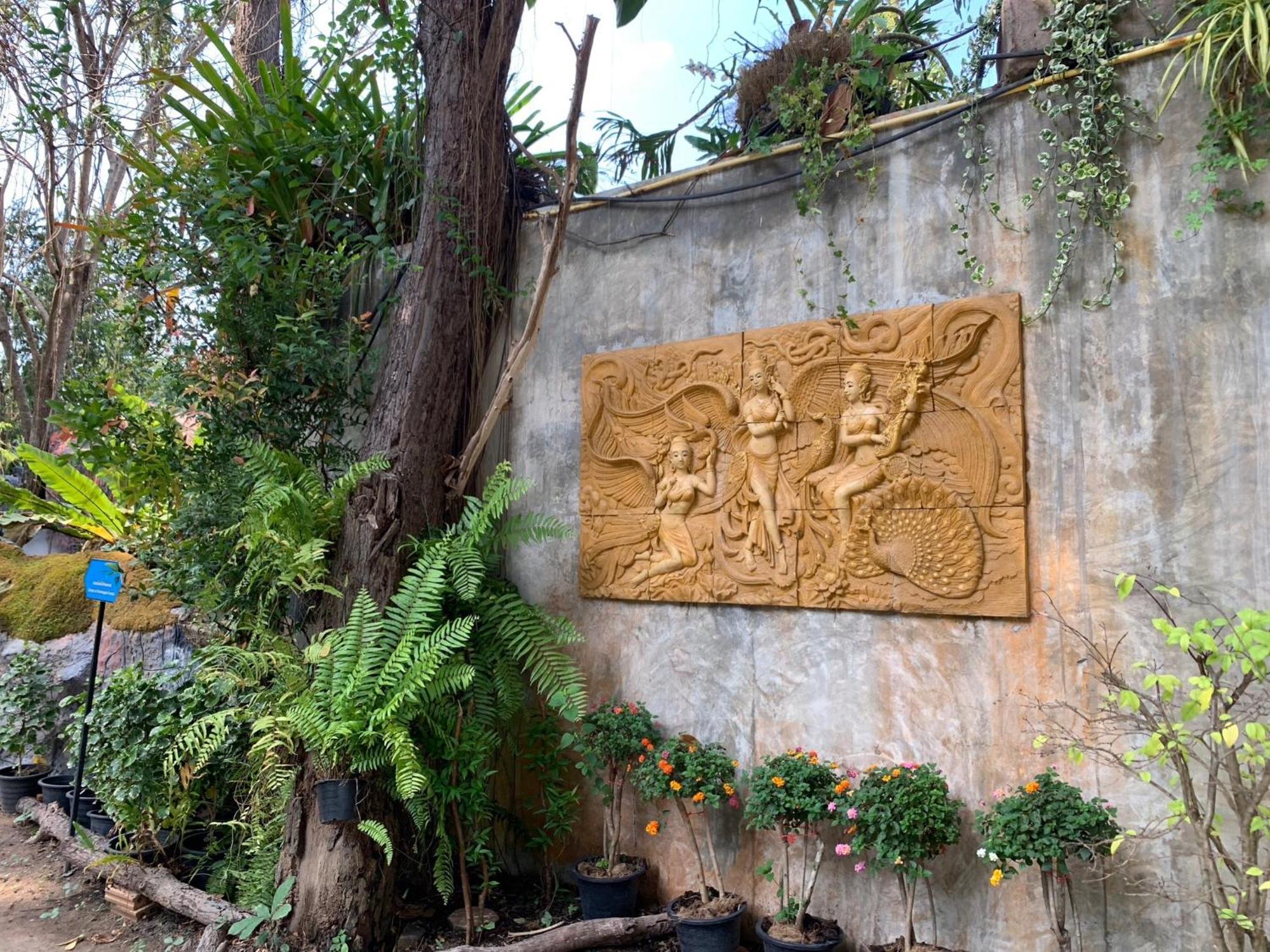Baan Pingkan Wellness Resort San Kamphaeng Zewnętrze zdjęcie