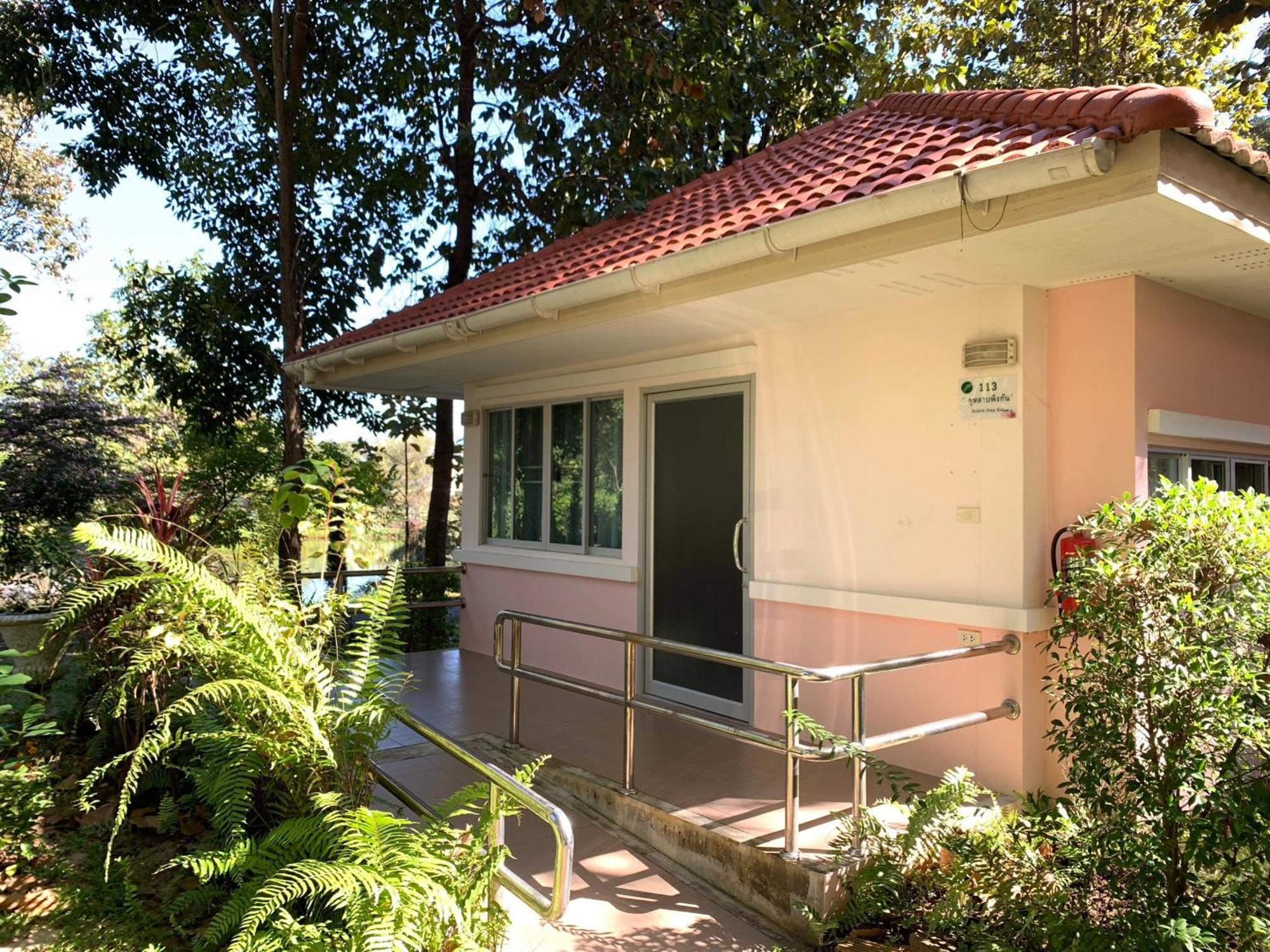 Baan Pingkan Wellness Resort San Kamphaeng Zewnętrze zdjęcie
